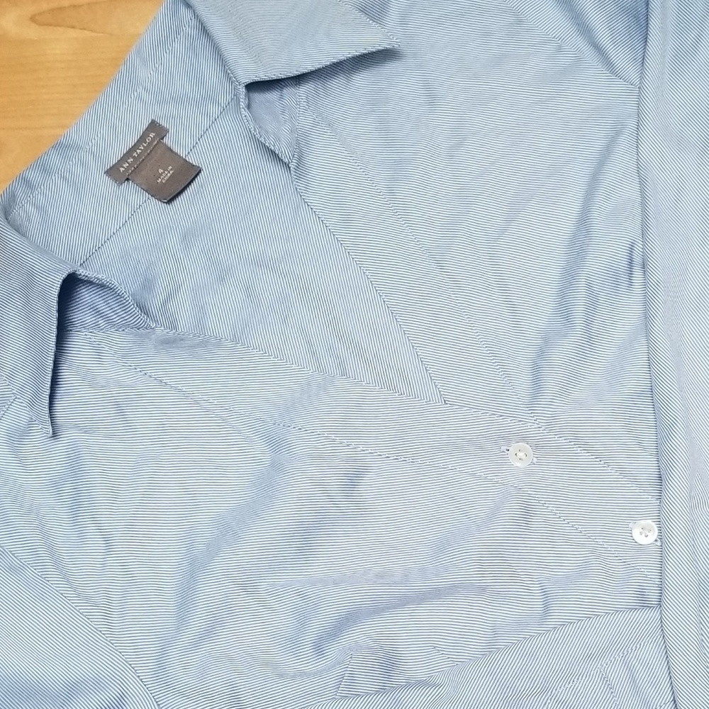Ann Taylor Light Blue Long-Sleeve Button-Down Blouse - Picture 4 of 5